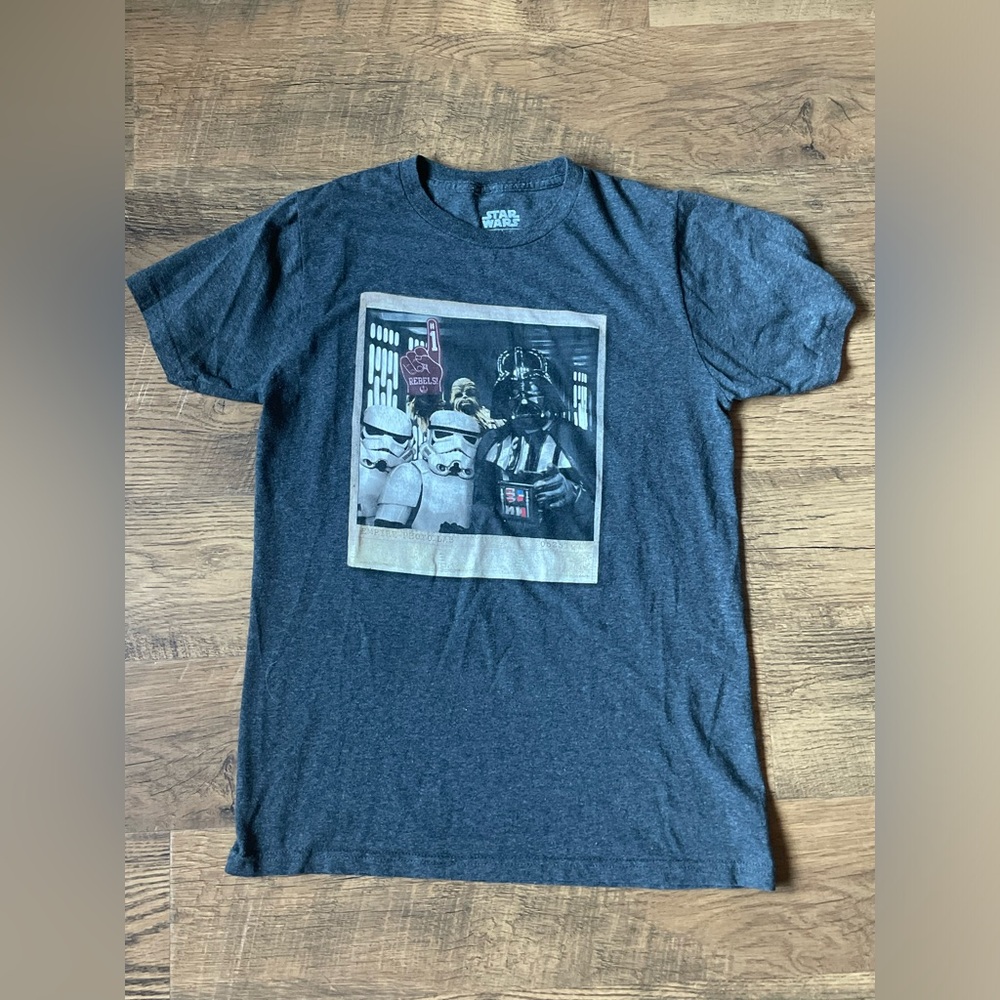 Star Wars size M t shirt